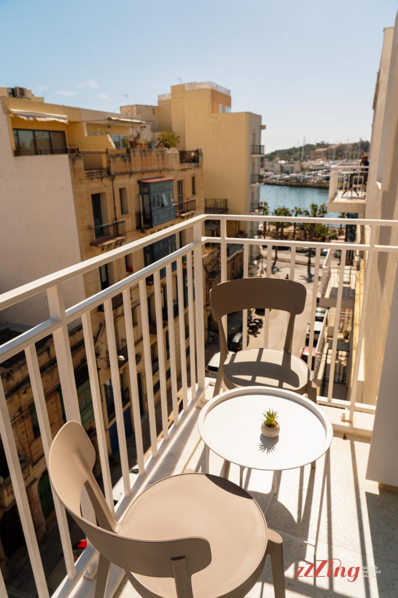 Stuart Rooms By Zzzing Gzira Εξωτερικό φωτογραφία